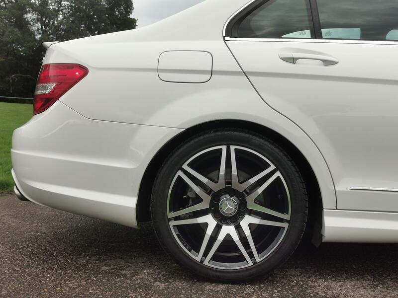 MERCEDES-BENZ C CLASS 3.0 C350 CDI V6 BlueEfficiency AMG Sport Plus G-Tronic+ ss 4dr 2013