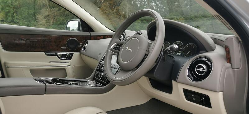JAGUAR XJ 3.0d V6 Portfolio Auto ss 4dr 2014
