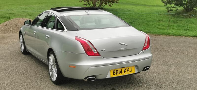 JAGUAR XJ 3.0d V6 Portfolio Auto ss 4dr 2014