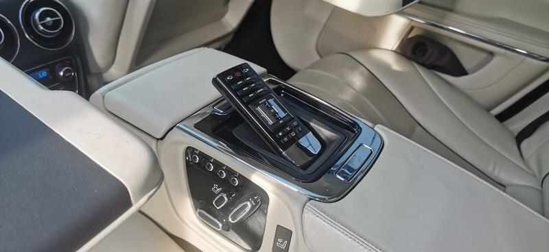 JAGUAR XJ 3.0d V6 Portfolio Auto ss 4dr LWB Massive Spec 2015