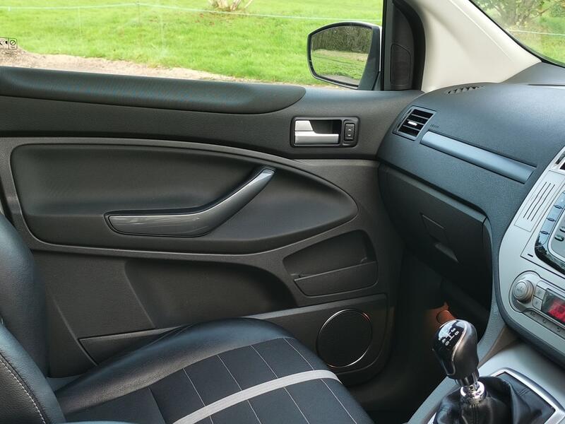 FORD KUGA 2.0 TDCi Titanium AWD 5dr 2011