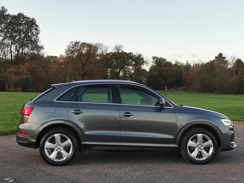 AUDI Q3 2.0 TDI S line Edition  2018