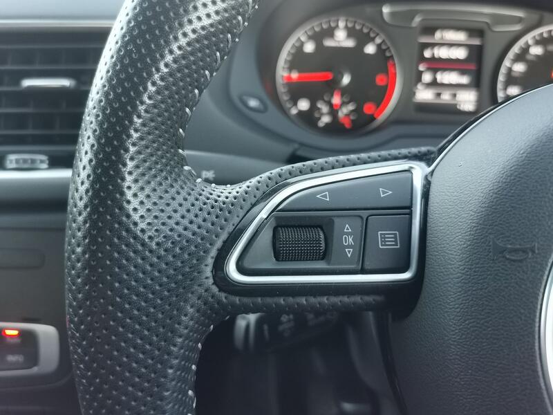 AUDI Q3 2.0 TDI S line Edition  2018