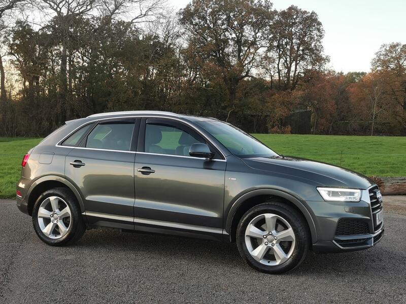 AUDI Q3 2.0 TDI S line Edition  2018