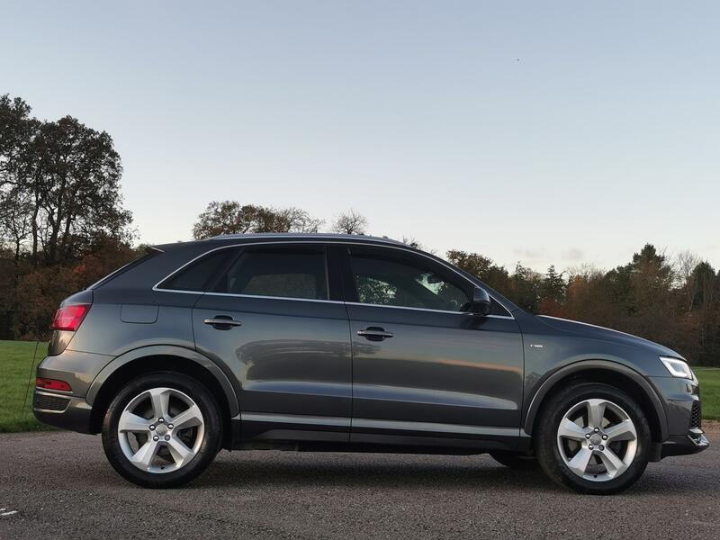 AUDI Q3 2.0 TDI S line Edition  2018