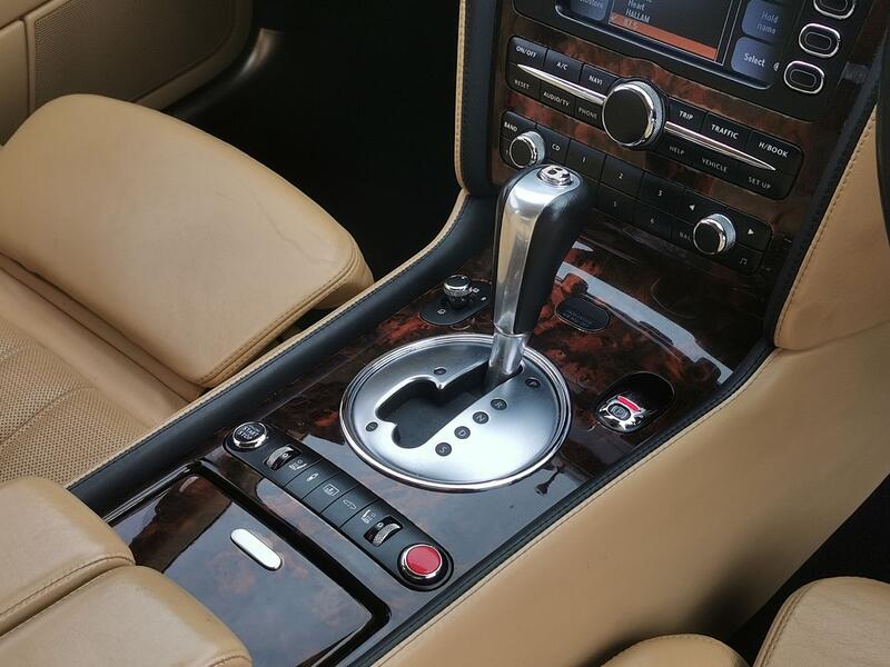 BENTLEY CONTINENTAL 6.0 W12 Flying Spur  2005