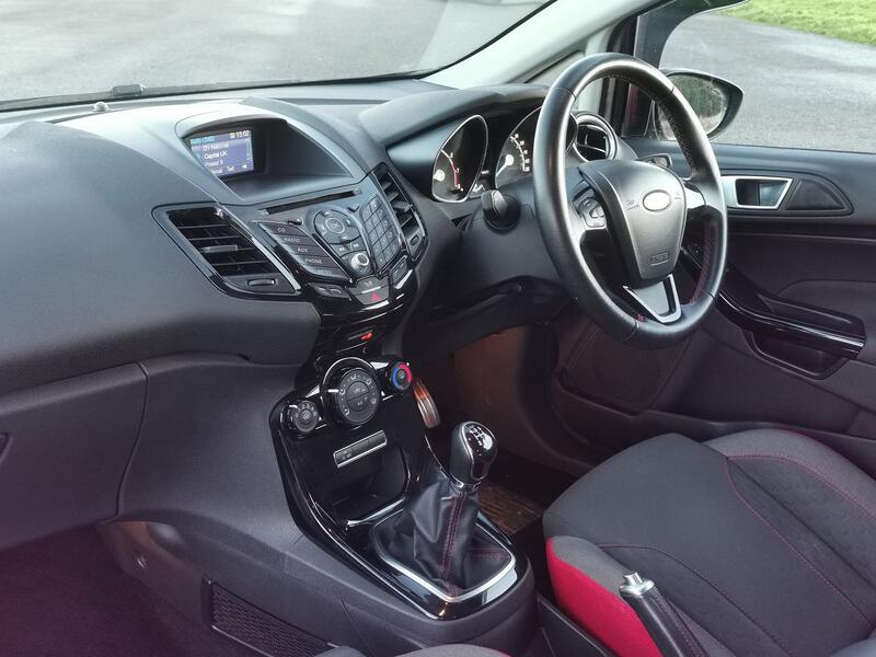 FORD FIESTA 1.0 T EcoBoost Zetec S  2015