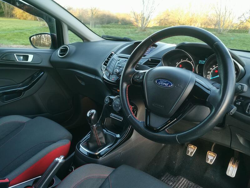 FORD FIESTA 1.0 T EcoBoost Zetec S  2015