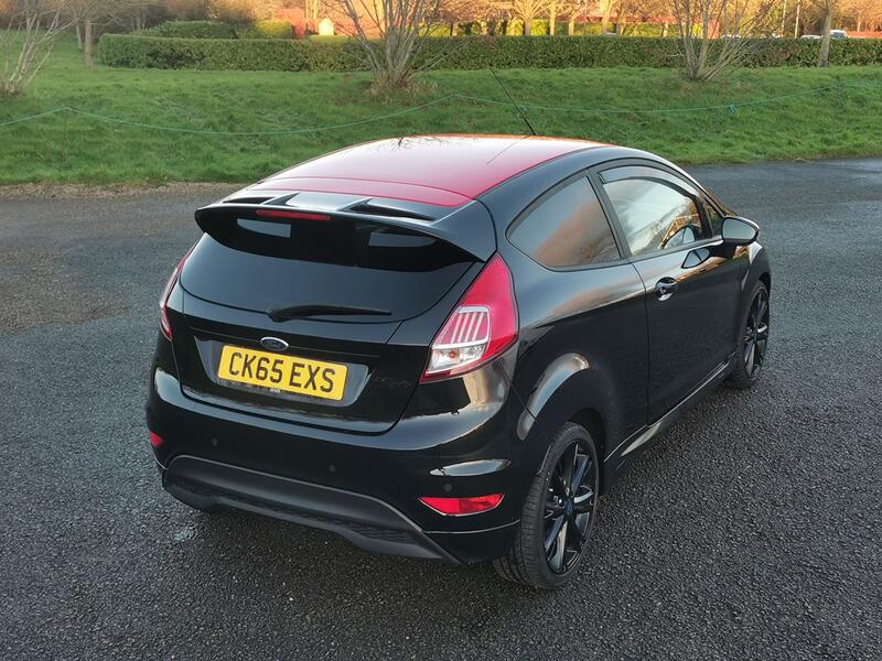 FORD FIESTA 1.0 T EcoBoost Zetec S  2015