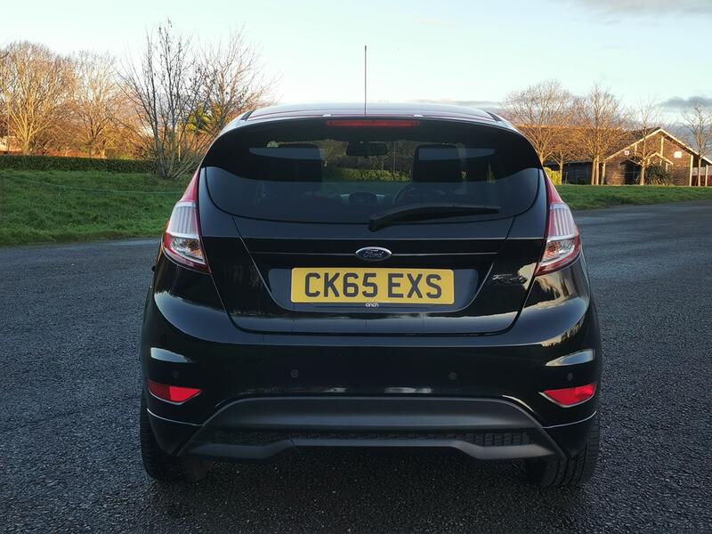 FORD FIESTA 1.0 T EcoBoost Zetec S  2015