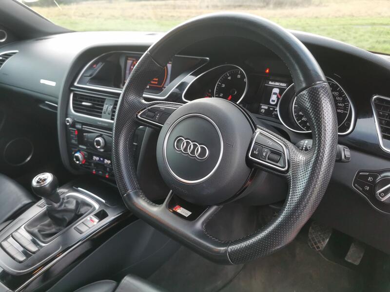 AUDI A5 1.8 TFSI Black Edition  2013