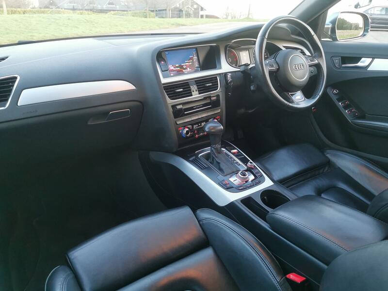 AUDI A4 AVANT 2.0 TDI S line  2015