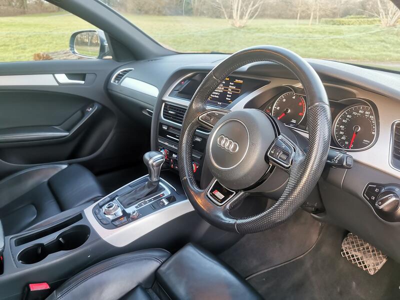 AUDI A4 AVANT 2.0 TDI S line  2015