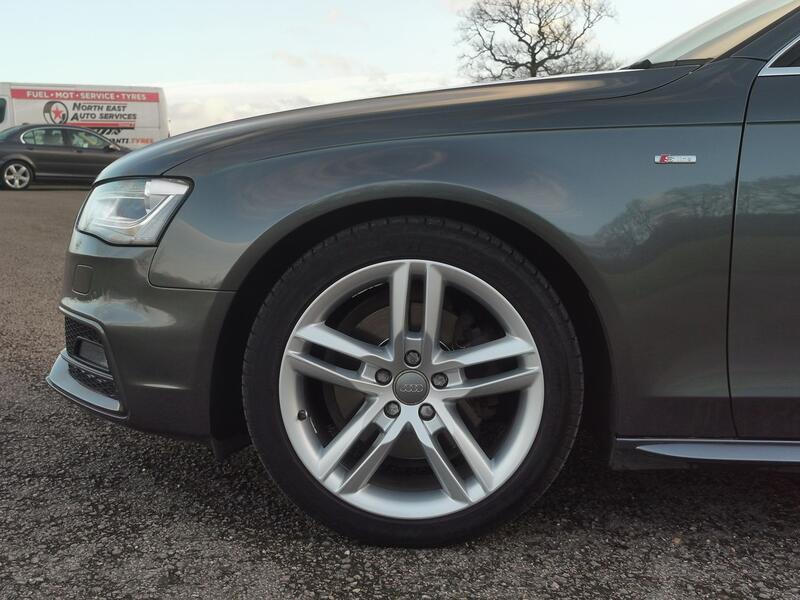 AUDI A4 AVANT 2.0 TDI S line  2015