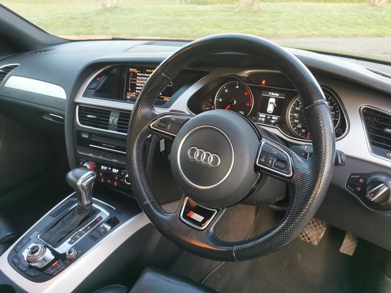 AUDI A4 AVANT 2.0 TDI S line  2015