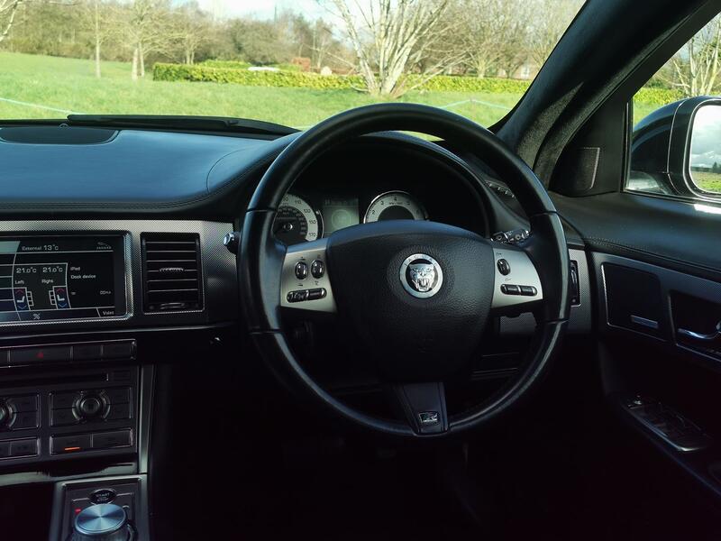 JAGUAR XF 5.0 V8 XFR  2010