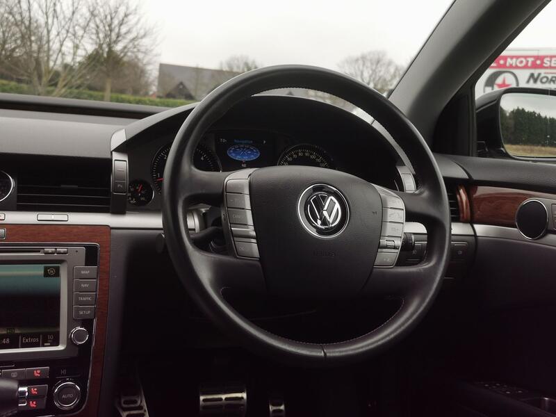 VOLKSWAGEN PHAETON 3.0 TDI CR V6  2011