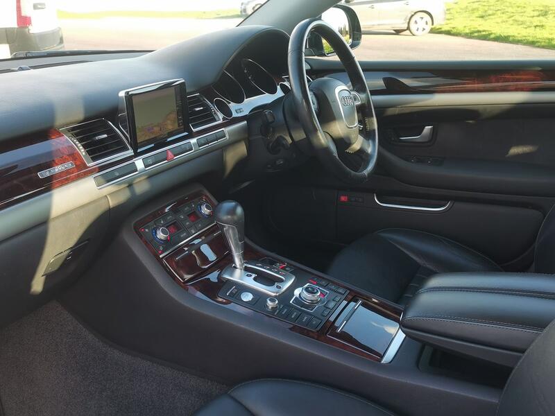 AUDI A8 3.0 TDI SE  2010