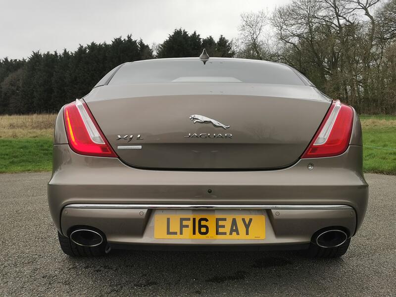 JAGUAR XJ 3.0 d V6 Autobiography  2016