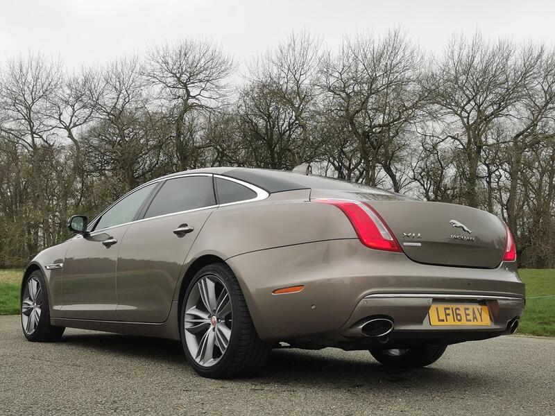 JAGUAR XJ 3.0 d V6 Autobiography  2016