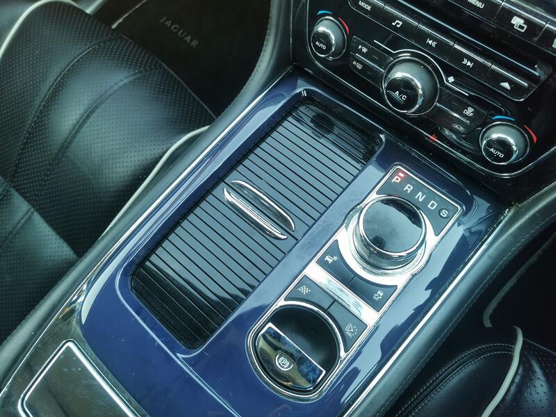 JAGUAR XJ 3.0 d V6 Portfolio 2011