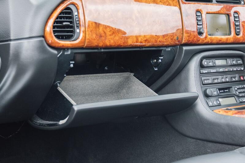 JAGUAR XKR 4.2 2004
