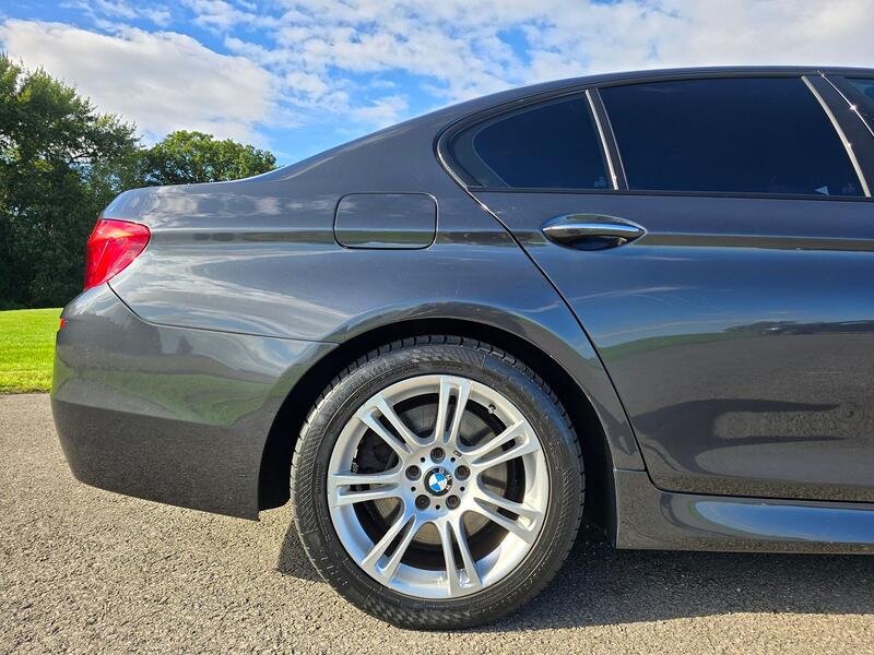 BMW 5 SERIES 3.0 530d M Sport Saloon 2012