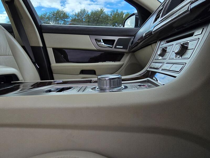 JAGUAR XF 3.0 d V6 Portfolio 2011