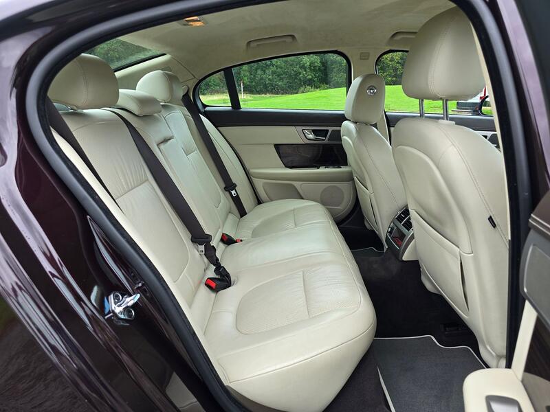 JAGUAR XF 3.0 d V6 Portfolio 2011