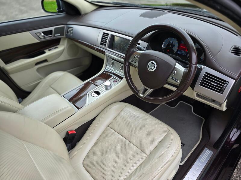 JAGUAR XF 3.0 d V6 Portfolio 2011