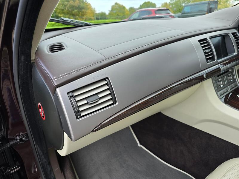 JAGUAR XF 3.0 d V6 Portfolio 2011