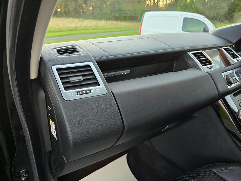 LAND ROVER RANGE ROVER SPORT 3.0 SD V6 HSE 2013