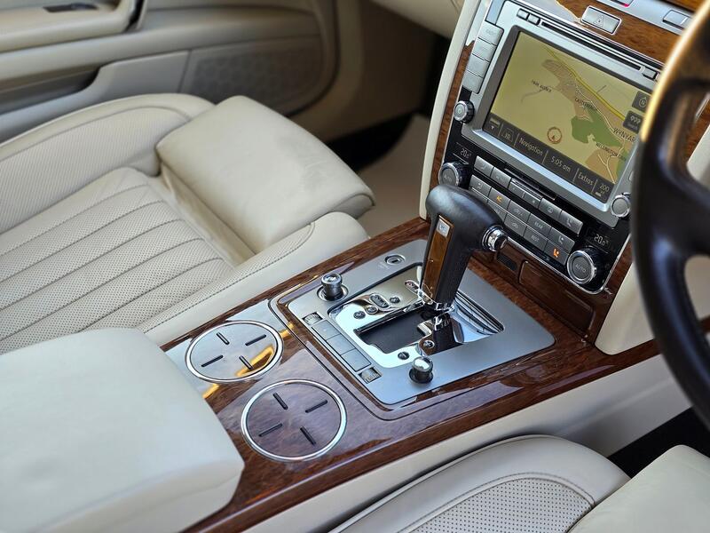 VOLKSWAGEN PHAETON 3.0 TDI CR V6 LWB 4Motion 2012