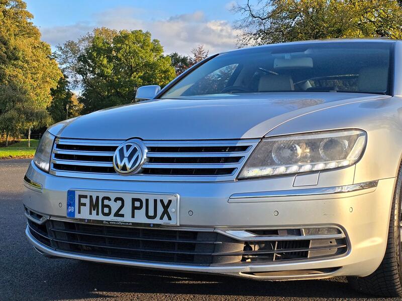 VOLKSWAGEN PHAETON 3.0 TDI CR V6 LWB 4Motion 2012