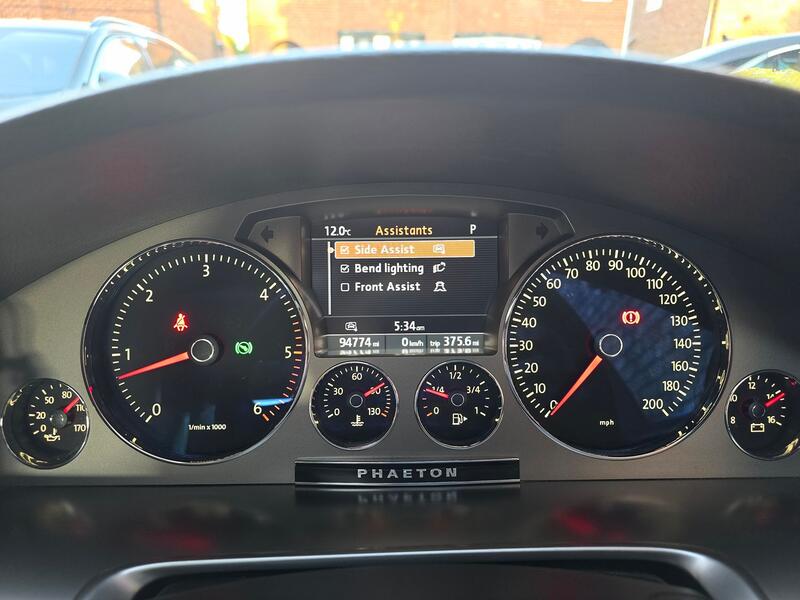 VOLKSWAGEN PHAETON 3.0 TDI CR V6 LWB 4Motion 2012