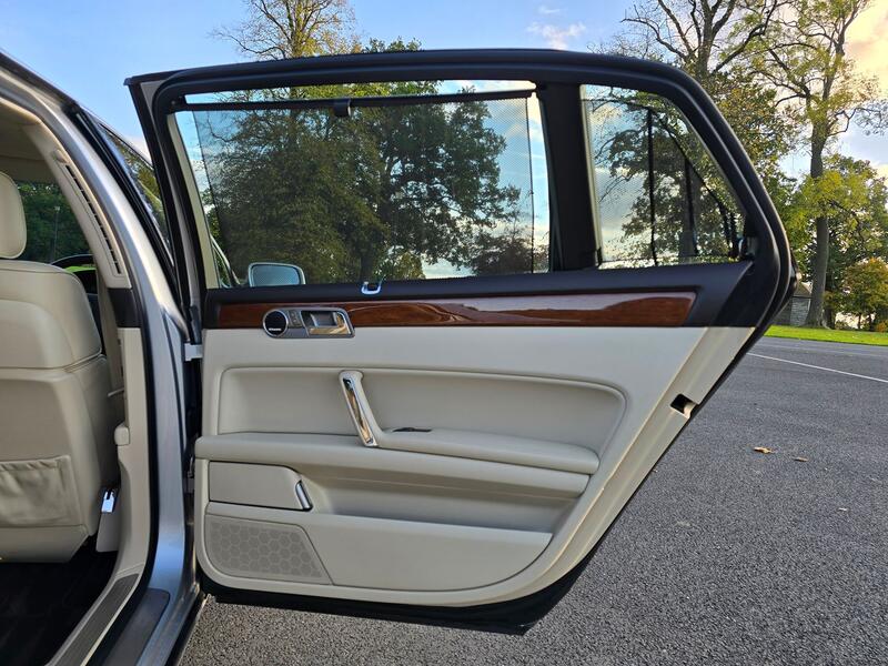 VOLKSWAGEN PHAETON 3.0 TDI CR V6 LWB 4Motion 2012