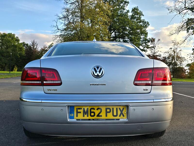 VOLKSWAGEN PHAETON 3.0 TDI CR V6 LWB 4Motion 2012