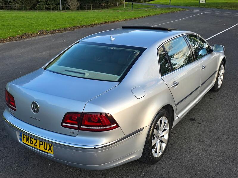 VOLKSWAGEN PHAETON 3.0 TDI CR V6 LWB 4Motion 2012