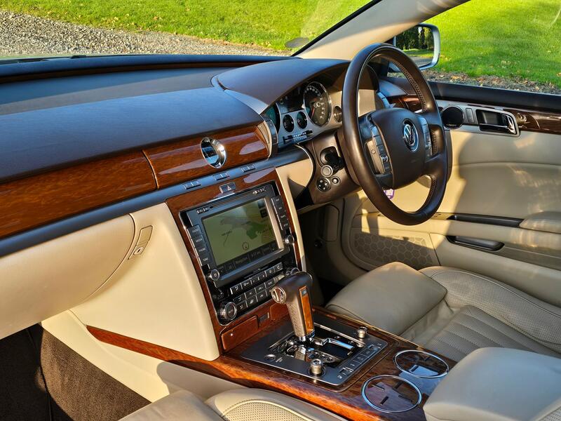 VOLKSWAGEN PHAETON 3.0 TDI CR V6 LWB 4Motion 2012