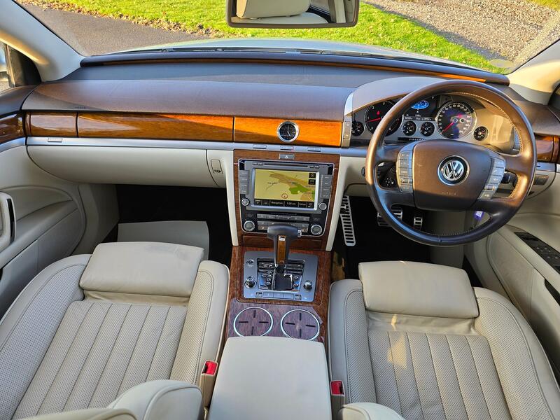 VOLKSWAGEN PHAETON 3.0 TDI CR V6 LWB 4Motion 2012
