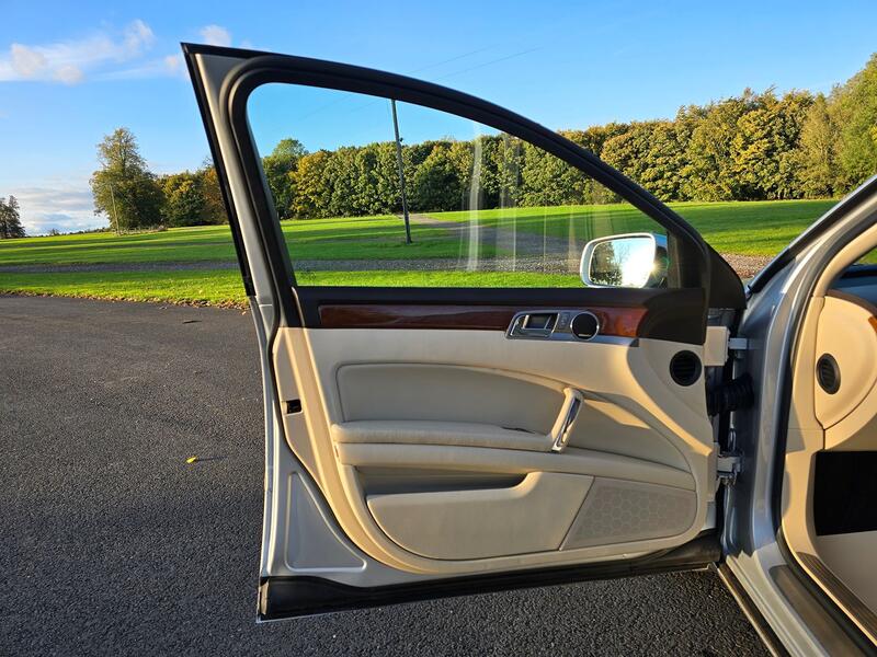 VOLKSWAGEN PHAETON 3.0 TDI CR V6 LWB 4Motion 2012