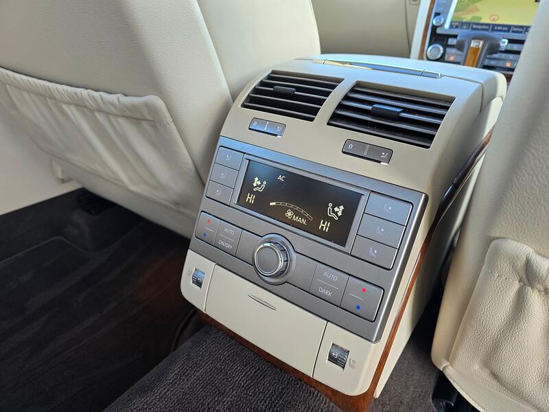 VOLKSWAGEN PHAETON 3.0 TDI CR V6 LWB 4Motion 2012