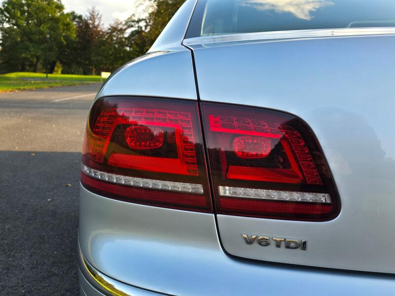 VOLKSWAGEN PHAETON 3.0 TDI CR V6 LWB 4Motion 2012