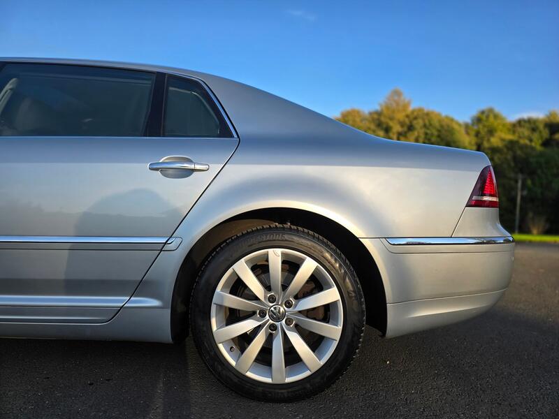 VOLKSWAGEN PHAETON 3.0 TDI CR V6 LWB 4Motion 2012