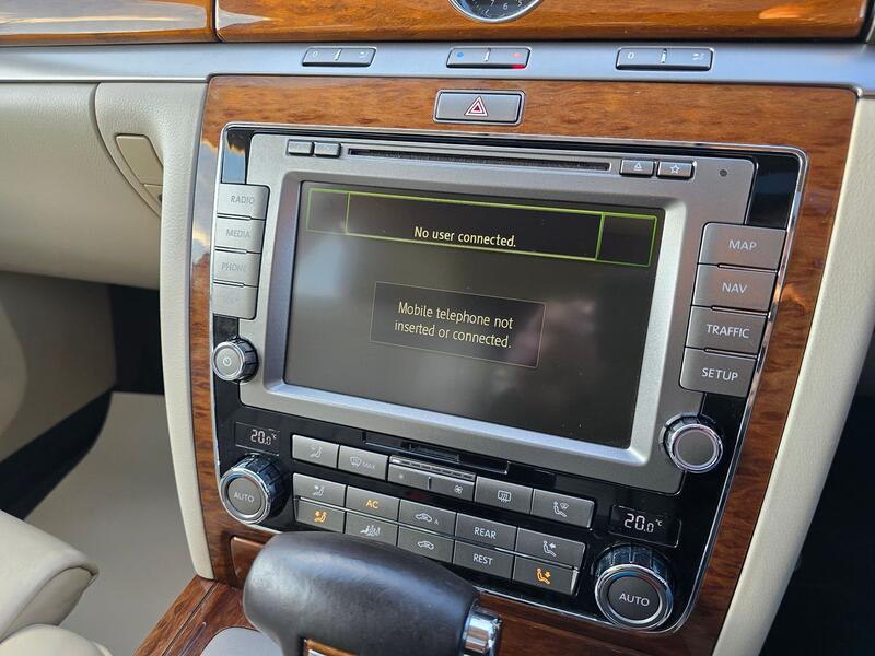 VOLKSWAGEN PHAETON 3.0 TDI CR V6 LWB 4Motion 2012