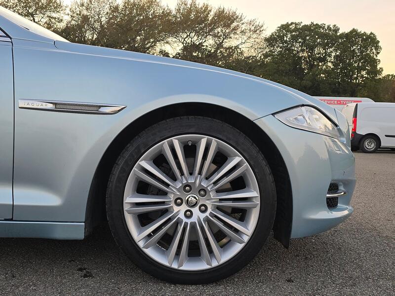 JAGUAR XJ 3.0 d V6 Portfolio 2012