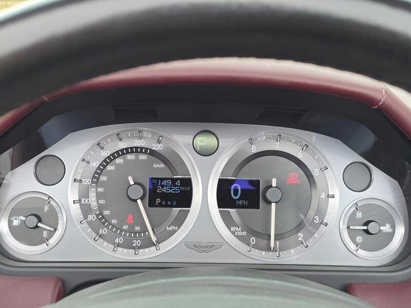 ASTON MARTIN DB9 5.9 2005