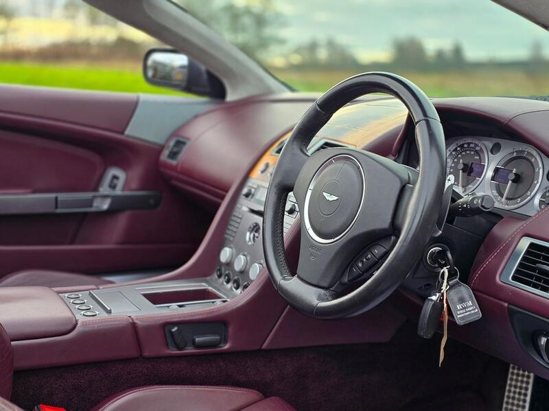 ASTON MARTIN DB9 5.9 2005
