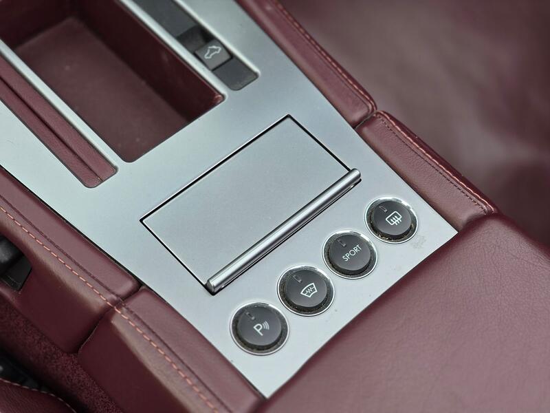 ASTON MARTIN DB9 5.9 2005
