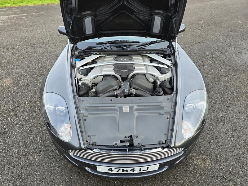 ASTON MARTIN DB9 5.9 2005